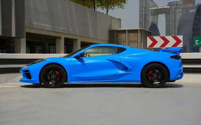 Chevrolet Corvette - image 2