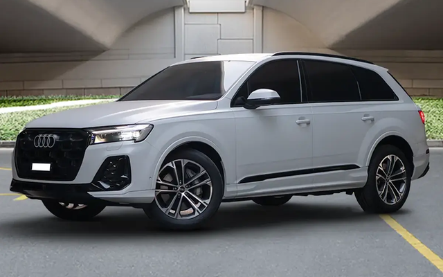 AUDI Q7 - image 1