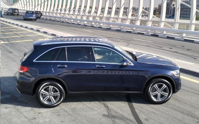 Mercedes GLC300 - image 4