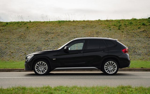 BMW x1 - image 2