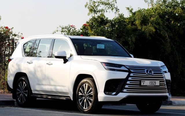 LEXUS LX 600 - image 3