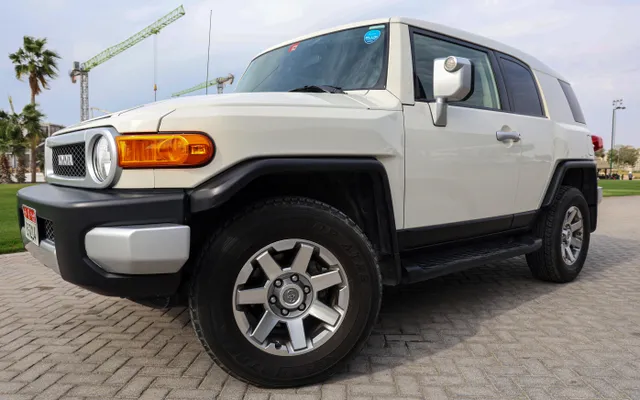Toyota FJ Cruiser - image 2