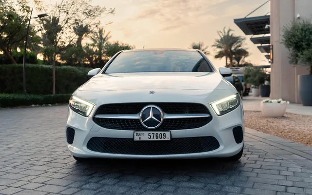 MERCEDES A220 - image 3