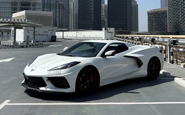 Chevrolet Corvette C8 - image 1