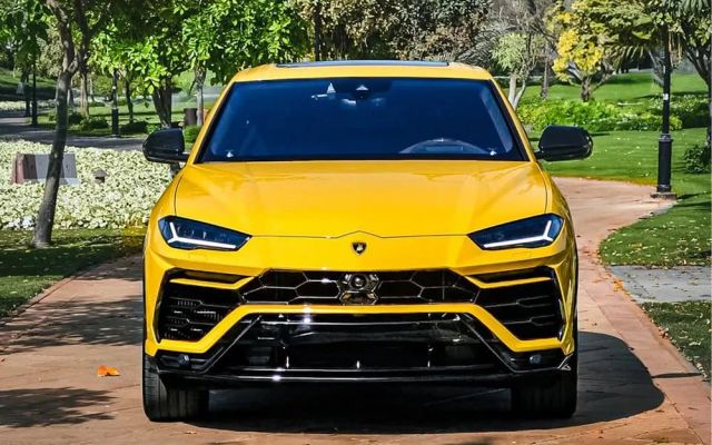 Lamborghini Urus - image 2