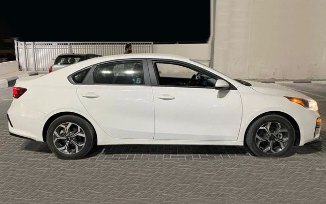 Kia Forte - image 2