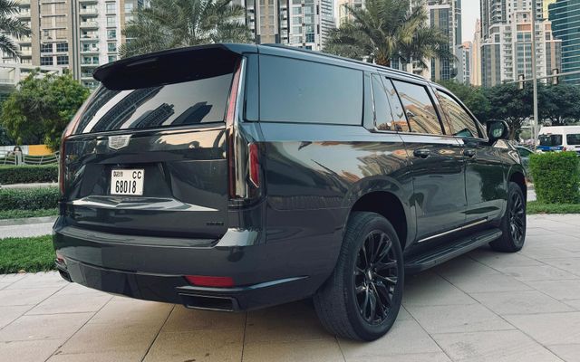 Cadillac Escalade ES - image 4