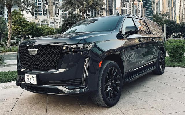 Cadillac Escalade ES - image 1