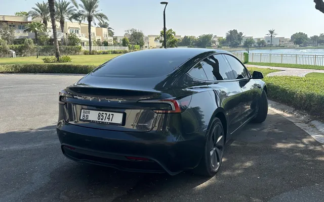 Tesla Model 3 LR - image 3