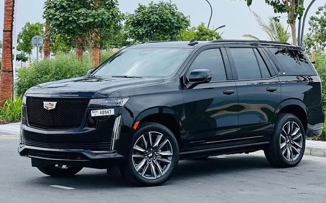 Cadillac Escalade - image 1