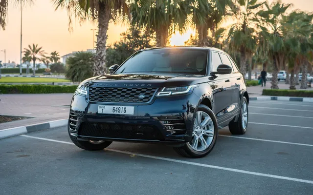 Range Rover Velar - image 1
