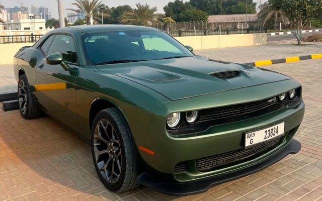 Dodge Challenger - image 1