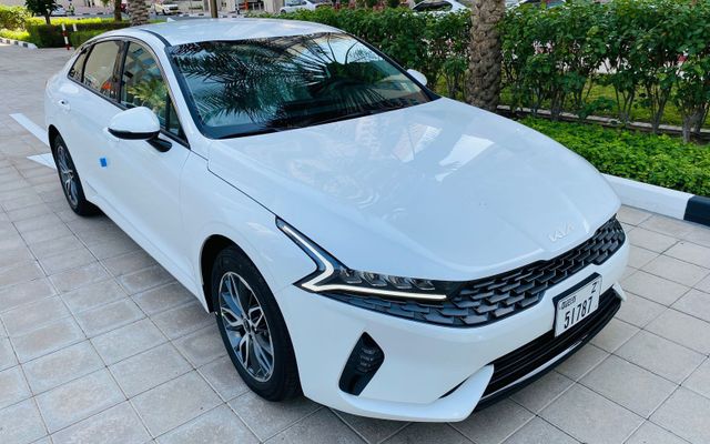 Kia K5 - image 1