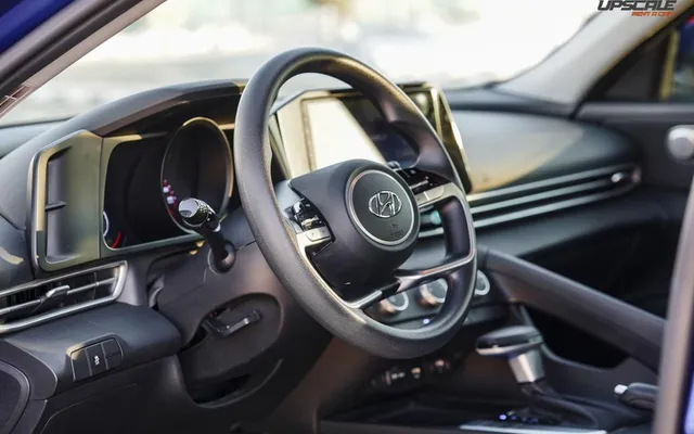 Hyundai Elantra - image 3