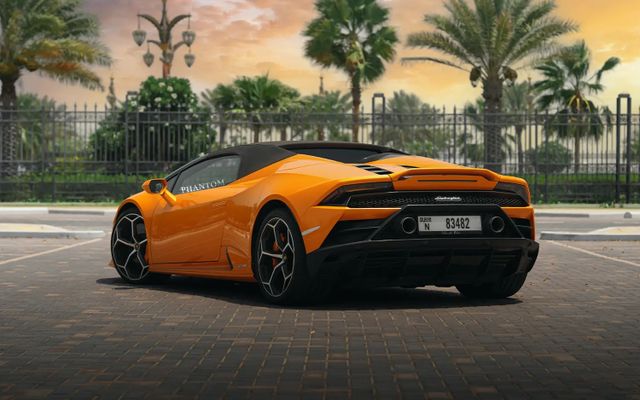 LAMBORGHINI HURACAN SPYDER - image 4