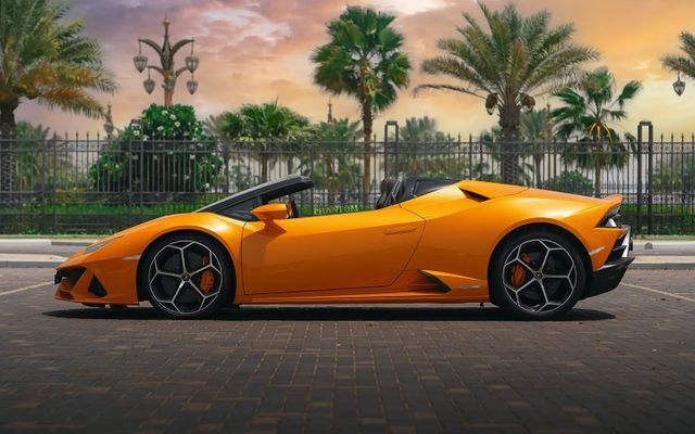 LAMBORGHINI HURACAN SPYDER - image 2