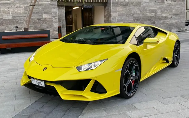LAMBORGHINI HURACAN - image 1