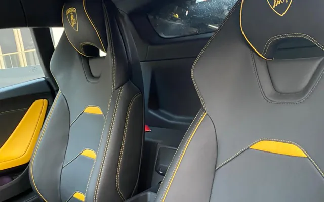 LAMBORGHINI HURACAN - image 4