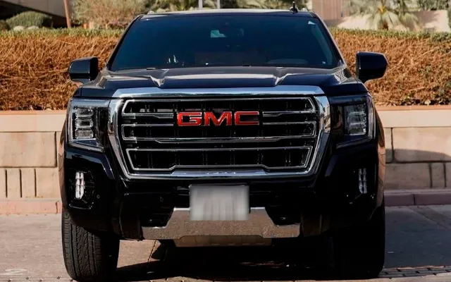 GMC Yukon - image 3