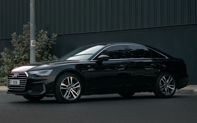AUDI A6 - image 2