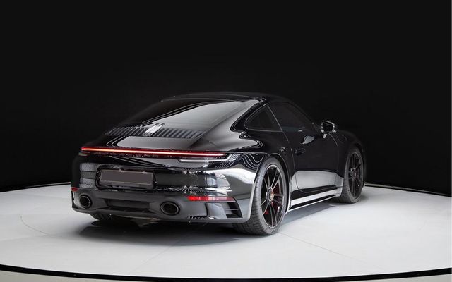 PORSCHE 911 CARRERA GTS - image 4