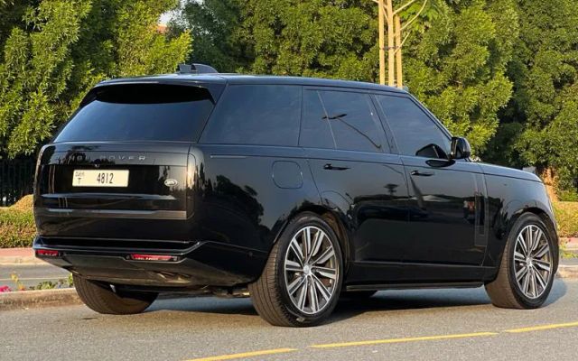 RANGE ROVER HSE - image 4