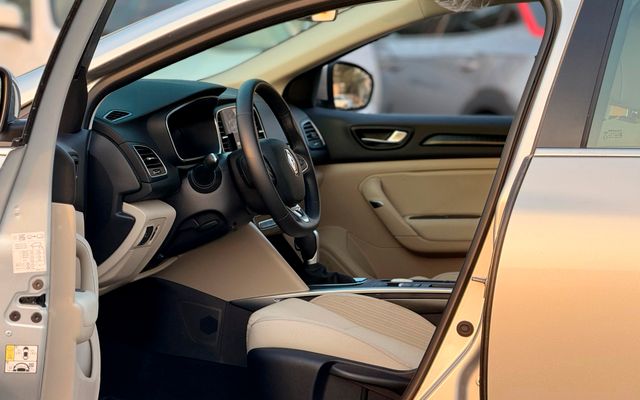 Renault Megane - image 4