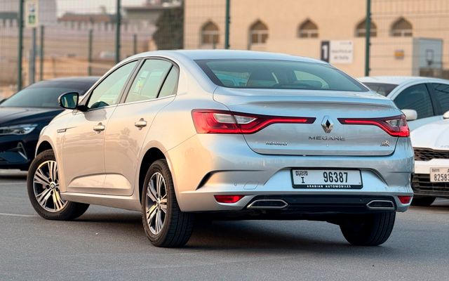 Renault Megane - image 3