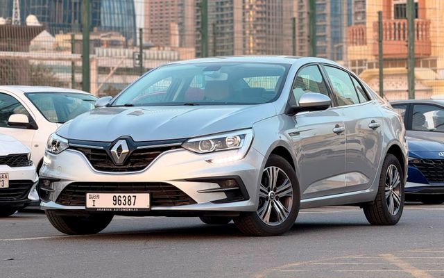 Renault Megane - image 1