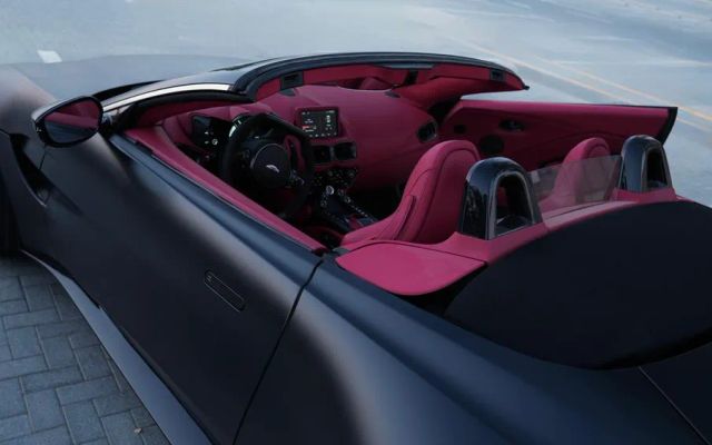 Aston Martin - image 3