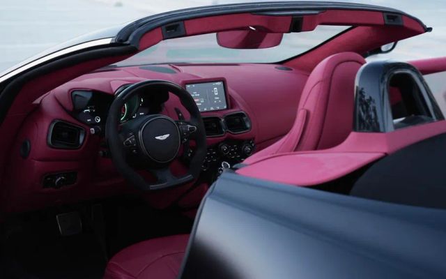 Aston Martin - image 4