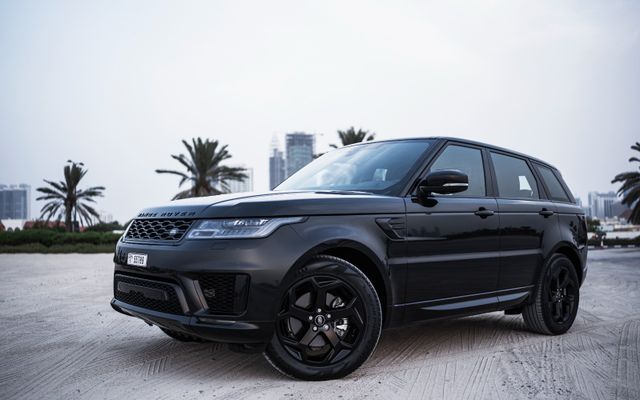 Land Rover Range Rover Sport SVR - image 1