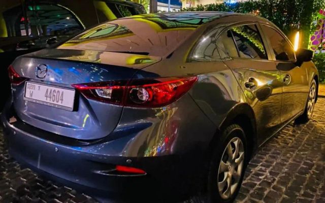 MAZDA 3 - image 4