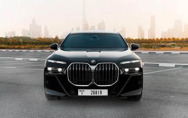 BMW 740I - image 2