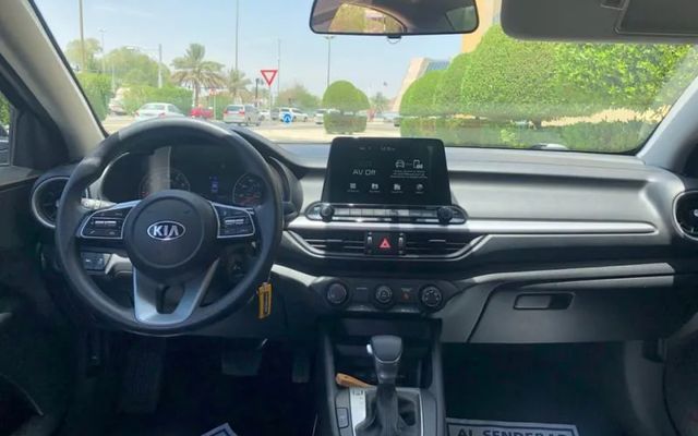 Kia Forte - image 4