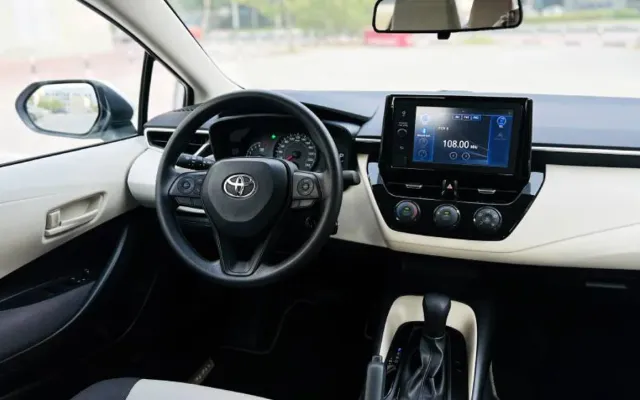 Toyota Corolla - image 3