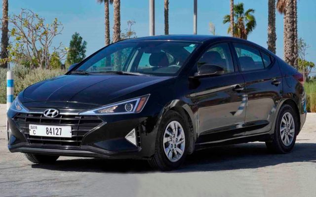 HYUNDAI ELANTRA - image 1