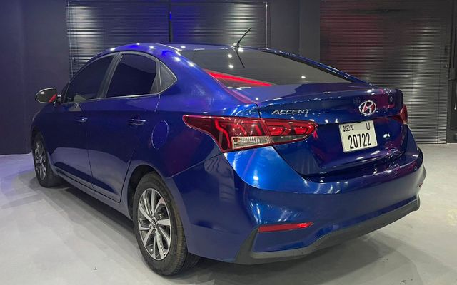 HYUNDAI ACCENT - image 2