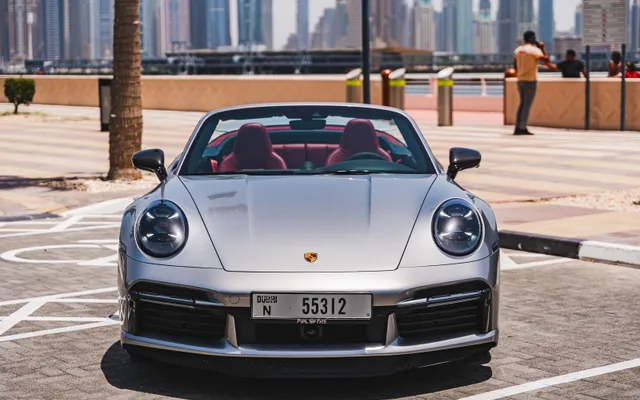 Porsche 911 Turbo S - image 3