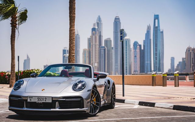 Porsche 911 Turbo S - image 4