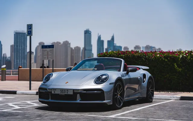 Porsche 911 Turbo S - image 1