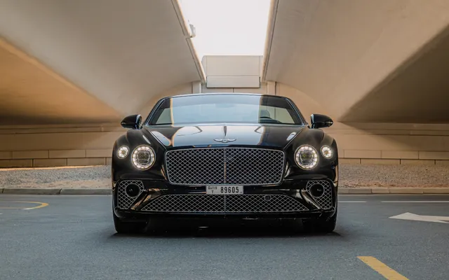 Bentley Continental GTC Azure - image 3
