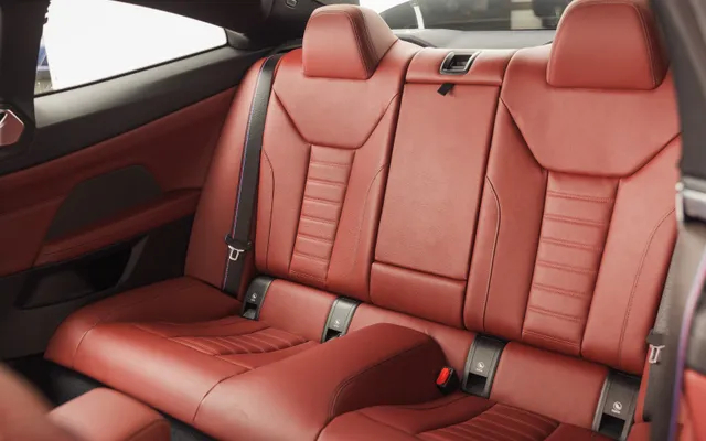 BMW 430i Coupe - image 4