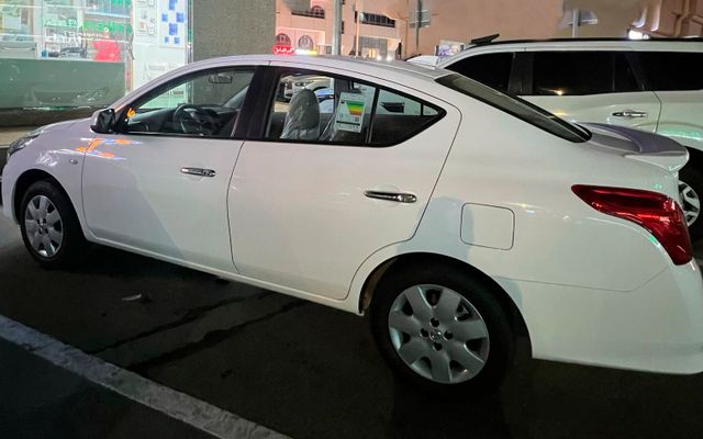 NISSAN SUNNY - image 4