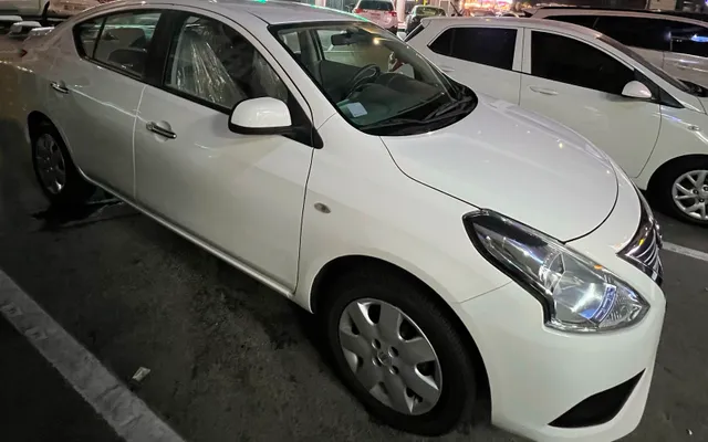 NISSAN SUNNY - image 2