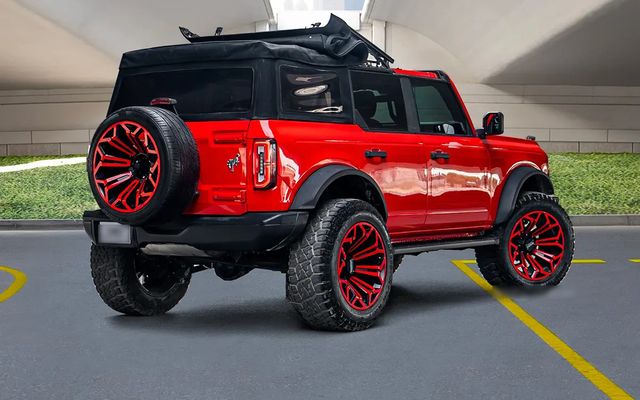 Ford Bronco 2023 - image 4