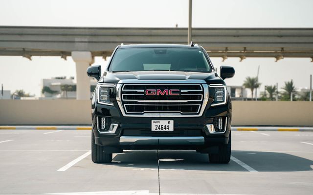 GMC Yukon - image 3