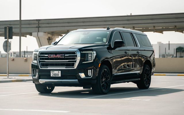 GMC Yukon - image 1