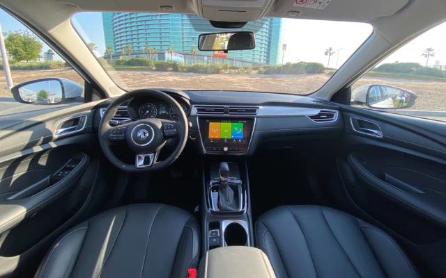 MG 5 Lux 2023 - image 4