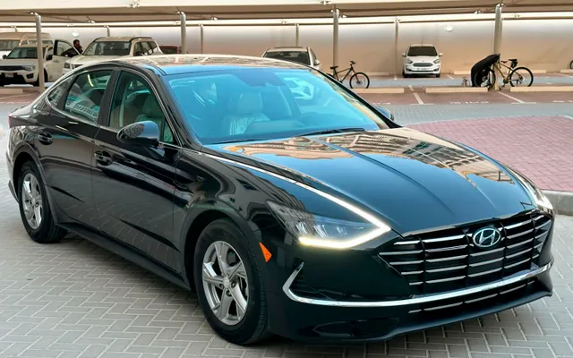 Hyundai Sonata - image 2